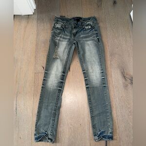 Threads Destroyed Jeans from Hot Topic size 3 like new in great condition